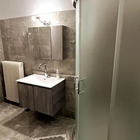 Traditional House With Fresh Vegetables Garden Feriehus Pigadhákia