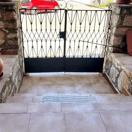 Traditional House With Fresh Vegetables Garden *